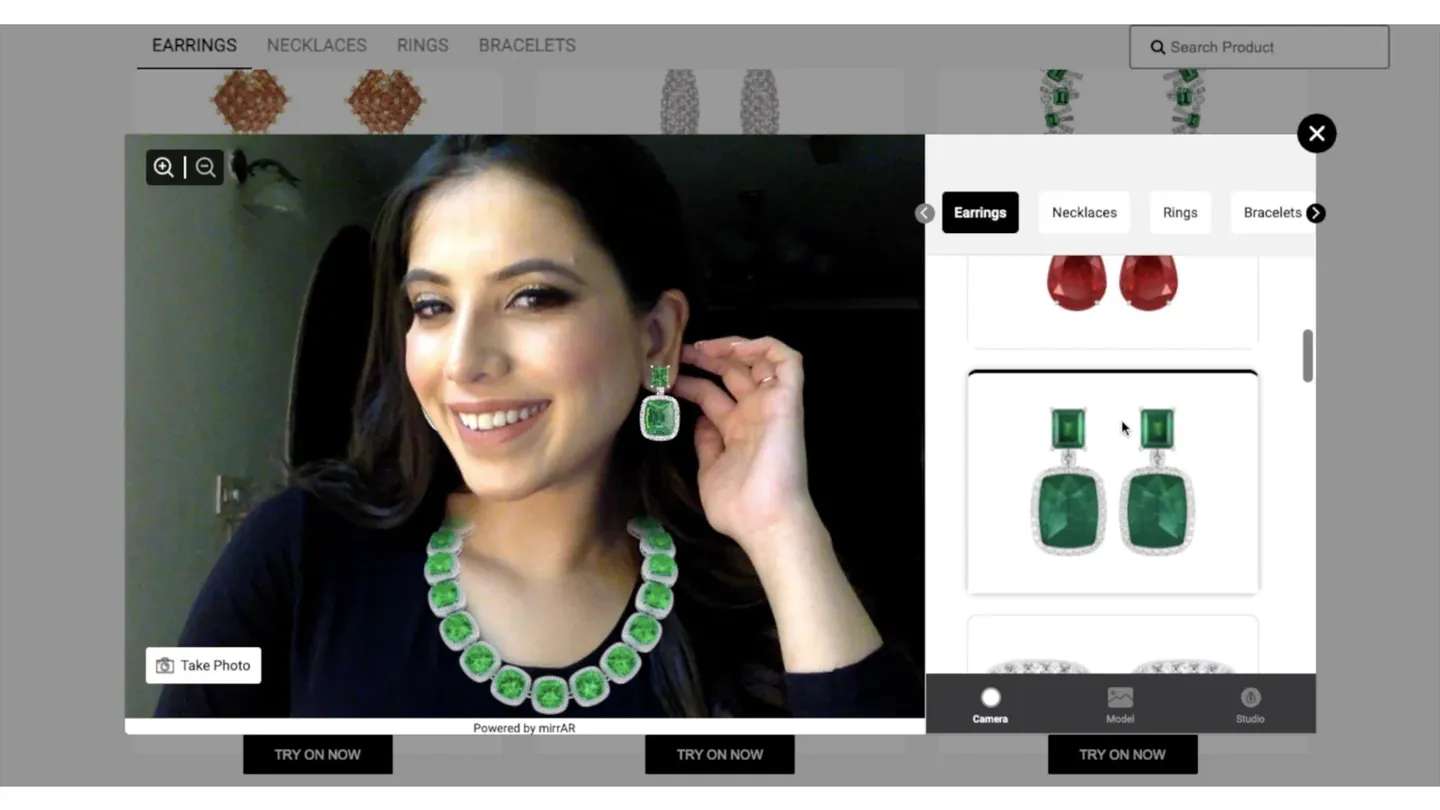 Try jewelry online with MirrAR