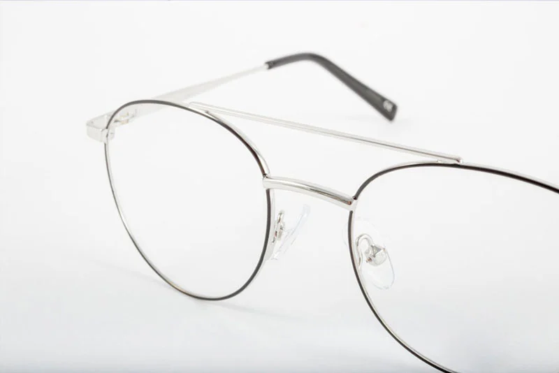 paires de lunettes digitales, en photo et 3D