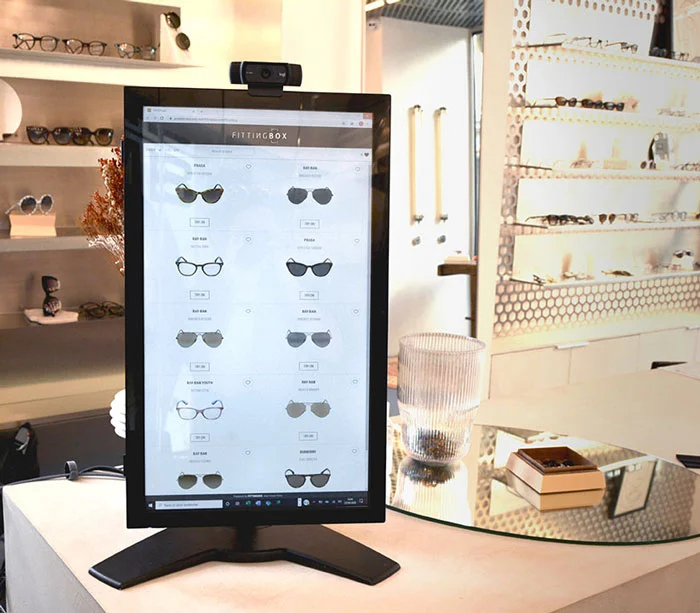 Broadcast your eyewear catalog for virtual try-on in store