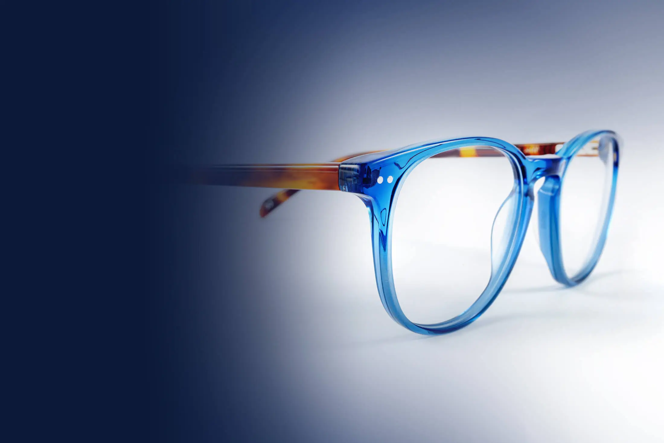 AA-Glasses_digitization_Closeup